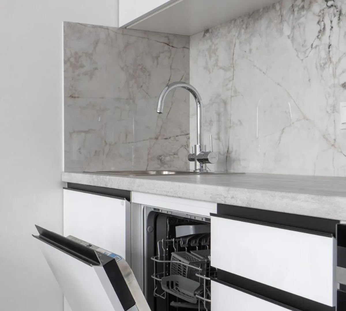 Skyview Luxe Apartment On Sholudenka Street 基輔 乌克兰